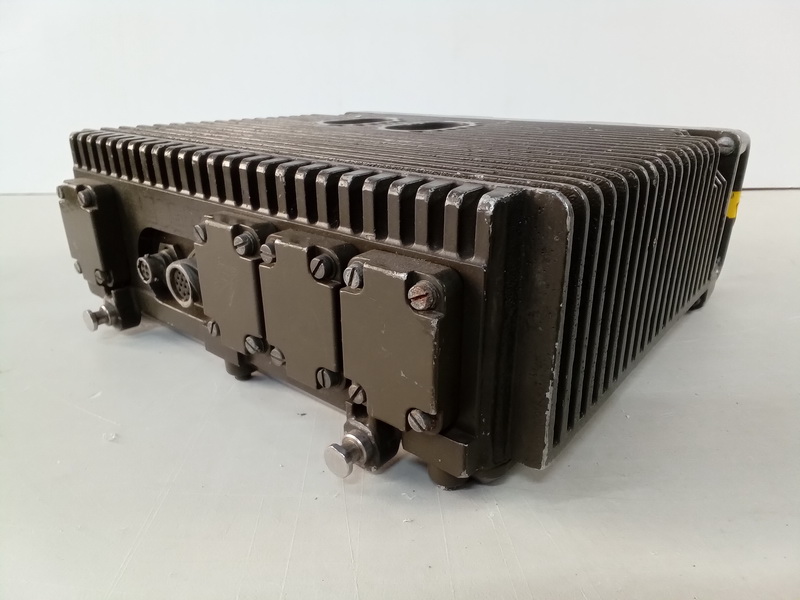 radio militar metal 3 range booster pp-770 27x10x28 1u